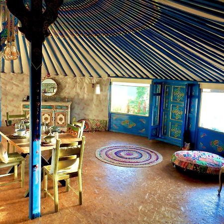 Exclusive Nirvana Yurts Glamping Kato Drys Ngoại thất bức ảnh