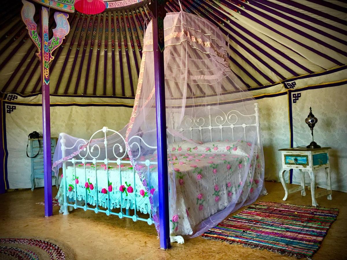 Exclusive Nirvana Yurts Glamping Kato Drys Ngoại thất bức ảnh